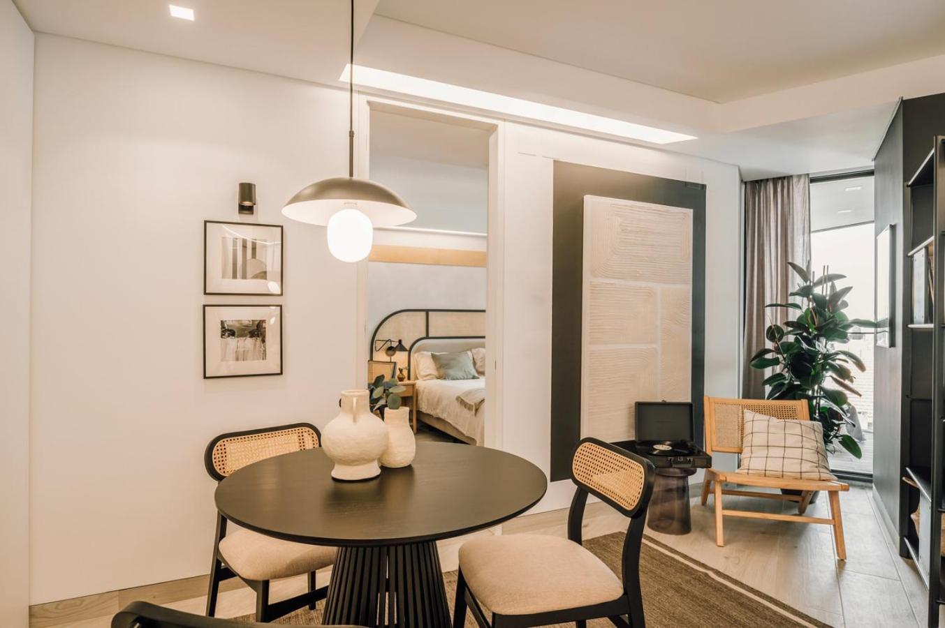 Figaro - 1 Bedroom And Balcony In Santo Antonio